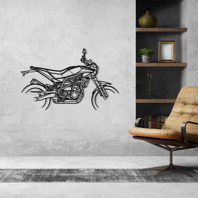 Nuda 900R Silhouette Metal Wall Art